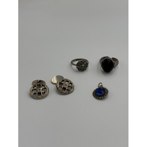 2152 - A collection of .925 silver jewellery to include hallmarked Chester bloodstone and carnelian spinner... 