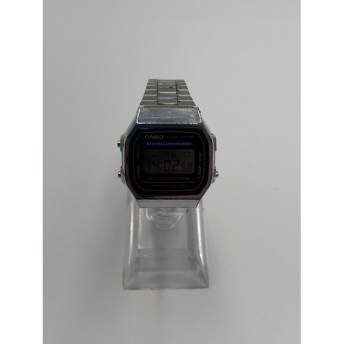 2194 - A Casio digital alarm chronograph men's wristwatch