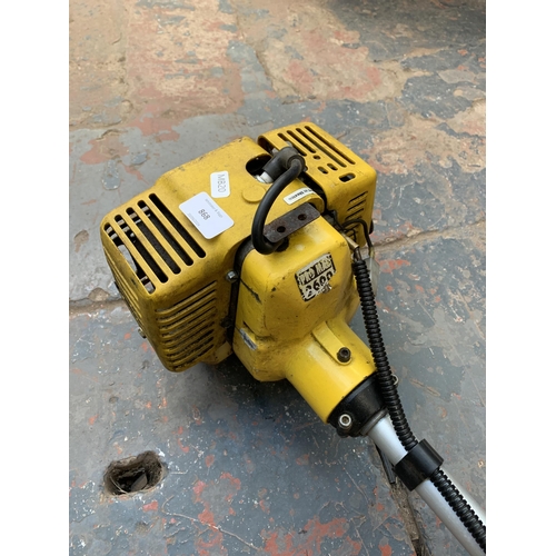 1048 - A Pro Mac 2600 petrol strimmer