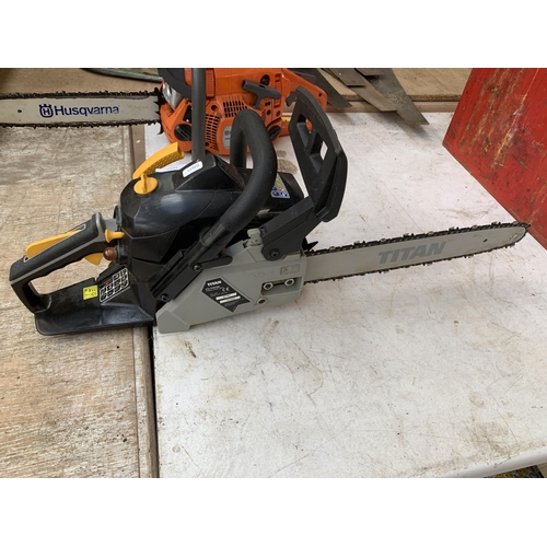 1074 - A Titan TTL759CHN petrol chainsaw