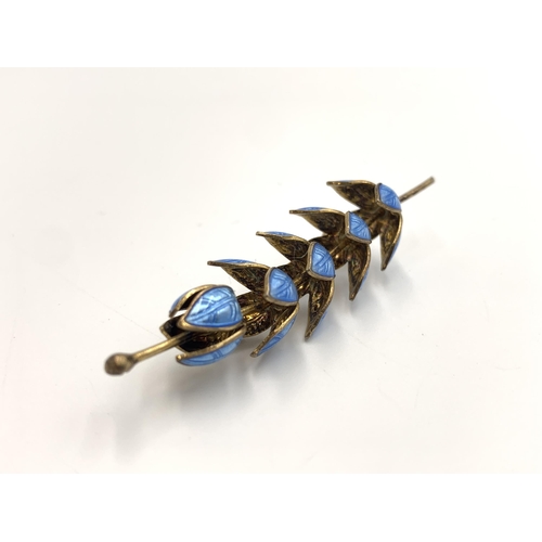 2145 - A Norwegian Aksel Holmsen .925 silver and blue enamel floral brooch - approx. gross weight 7g