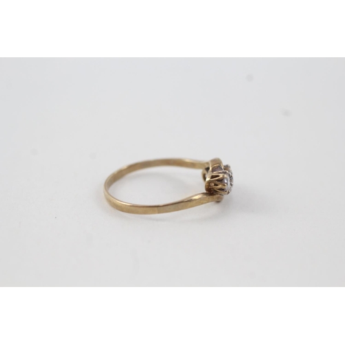 2002 - A 9ct gold cubic zirconia dress ring - approx. gross weight 2g