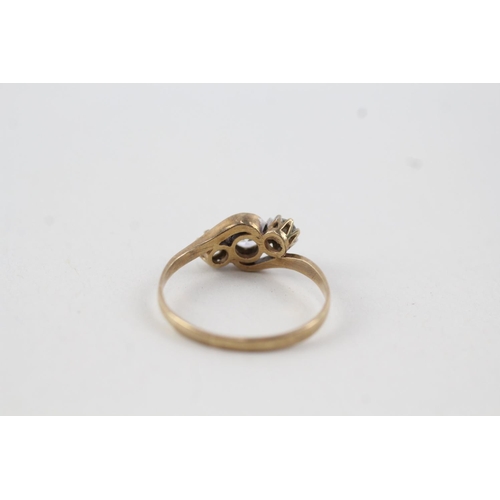 2002 - A 9ct gold cubic zirconia dress ring - approx. gross weight 2g