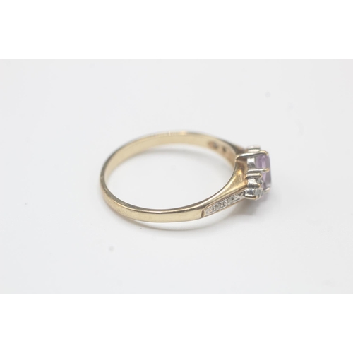 2017 - A 9ct gold amethyst and cubic zirconia trefoil ring - approx. gross weight 2g