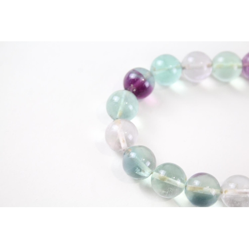 2080 - A vari-hue fluorite single strand necklace with 18ct gold clasp - approx. gross weight 98.4g