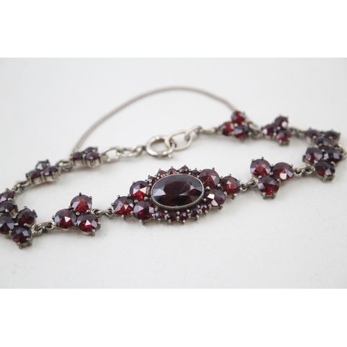 2081 - A Victorian Bohemian garnet and sterling silver  bracelet - approx. gross weight 11g