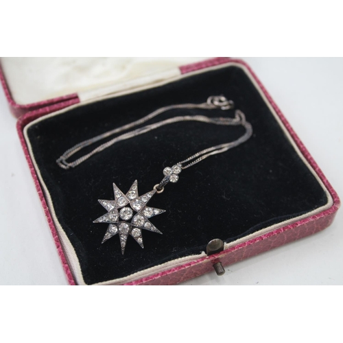 2099 - An antique sterling silver paste set star pendant necklace with box - approx. gross weight 8g