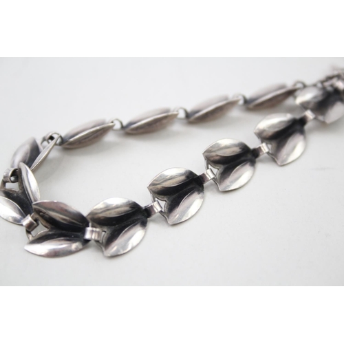 2112 - A Hermann Siersbøl of Denmark sterling silver foliate bracelet  - approx. gross weight 11g