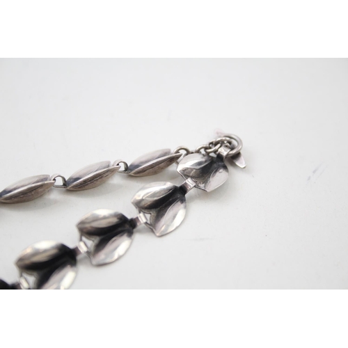 2112 - A Hermann Siersbøl of Denmark sterling silver foliate bracelet  - approx. gross weight 11g