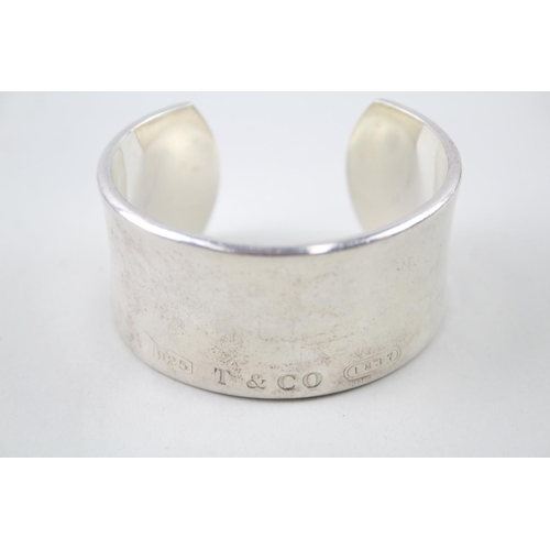 2116 - A Tiffany & Co sterling silver wide cuff bangle - approx. gross weight 91g