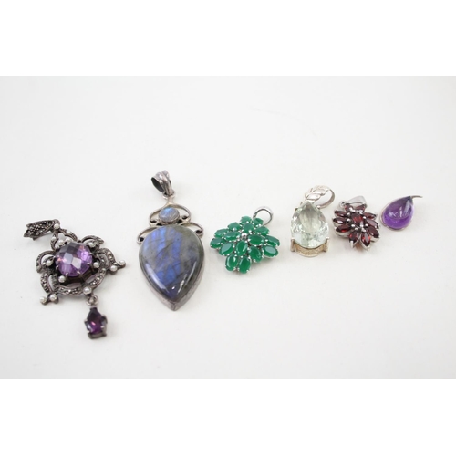 2118 - Six sterling silver gemstone pendants to include amethyst, emerald, labradorite etc. - approx. gross... 