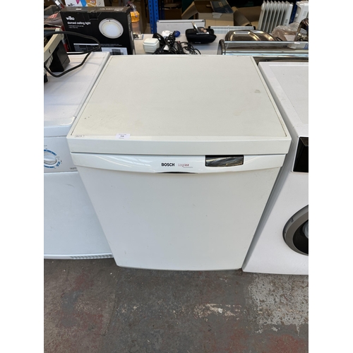 818 - A Bosch Logixx Automatic dish washer