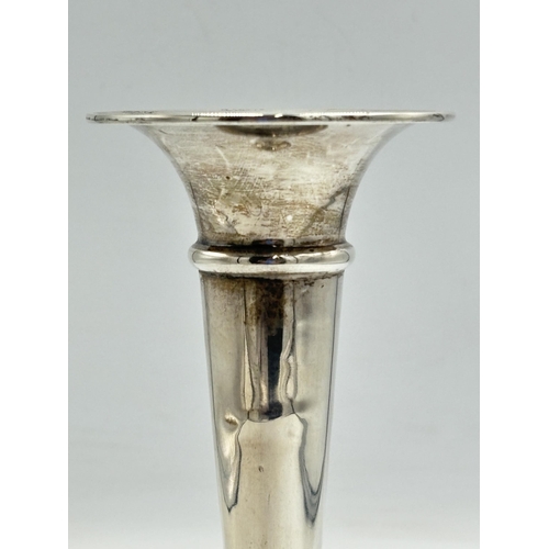 2199 - A hallmarked Birmingham silver weighted bud vase, dated 1949 - approx. gross weight 114g and 18cm hi... 