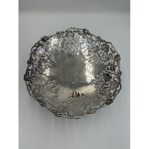 2201 - An Atkin Brothers hallmarked Sheffield silver pierced pedestal bowl with foliate design, dated 1933 ... 