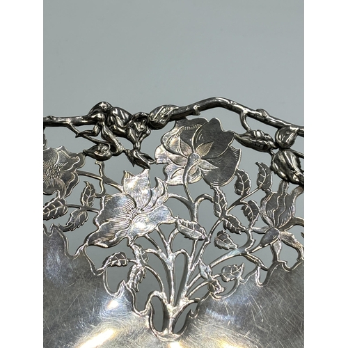 2201 - An Atkin Brothers hallmarked Sheffield silver pierced pedestal bowl with foliate design, dated 1933 ... 