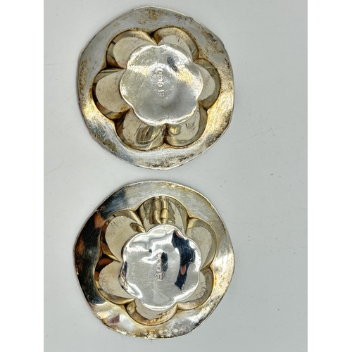 2212 - A pair of hallmarked Sheffield silver trinket dishes, dated 1903 - approx. gross weight 38g