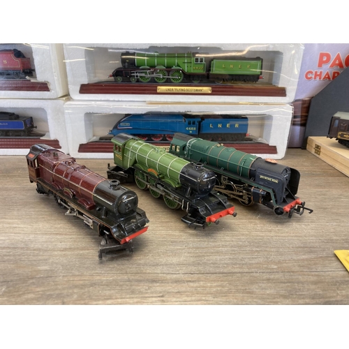 421 - A collection of model locomotives and tenders to include King Class GWR, Schools Class 220SR, PLM Pa... 