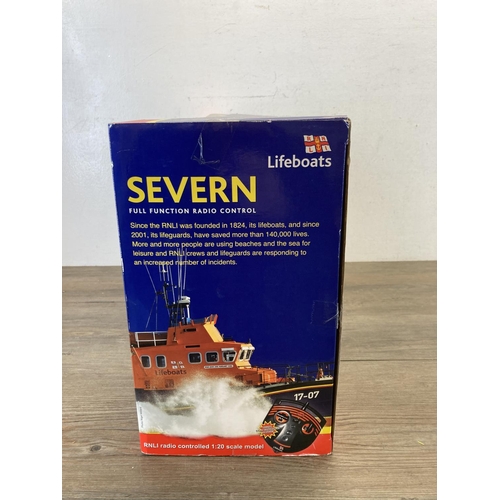 423 - A boxed RNLI radio controlled 1:20 scale model