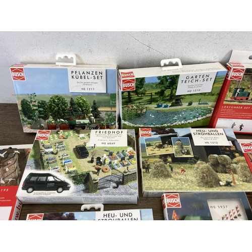 430 - A collection of Busch Action Sets to include Garden Pond Set - model no. H0 1210, Set for Garden Des... 