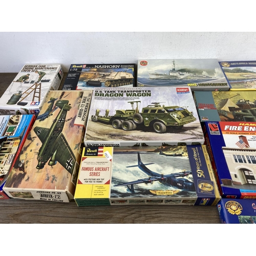 433 - A collection of model kits to include Airfix, Italeri, Hasegawa, Academy, Tamiya, Revell etc.