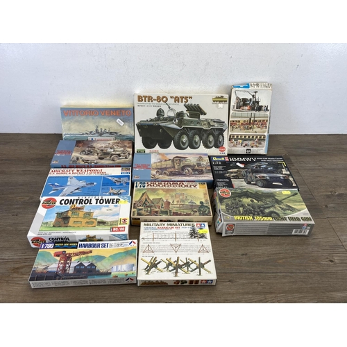 436 - A collection of model kits to include Revell, Hasegawa, Tamiya, ESCI etc.