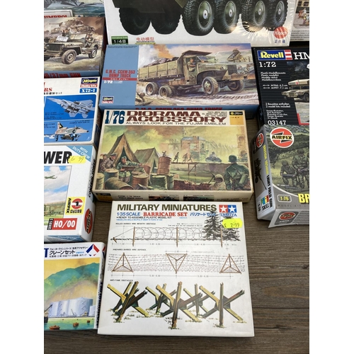 436 - A collection of model kits to include Revell, Hasegawa, Tamiya, ESCI etc.