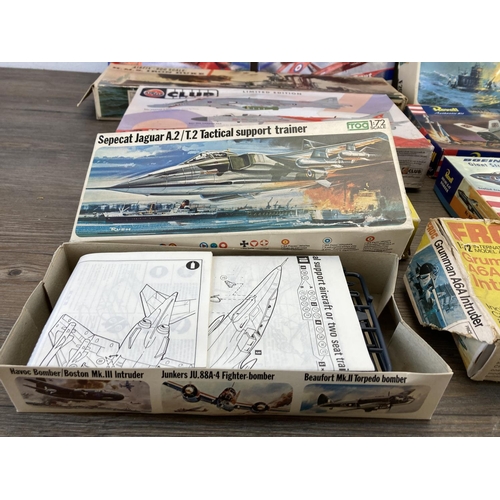 437 - A collection of model kits to include Airfix, Revell, Frog etc.