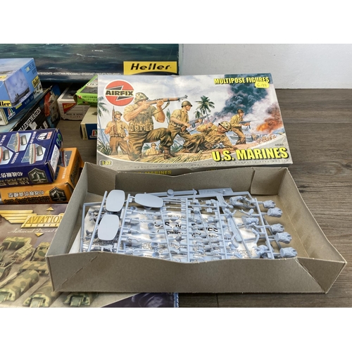 444 - A collection of model kits to include Airfix, Revell, Corgi, Heller, Skywave, Nichimoco, Italeri etc... 