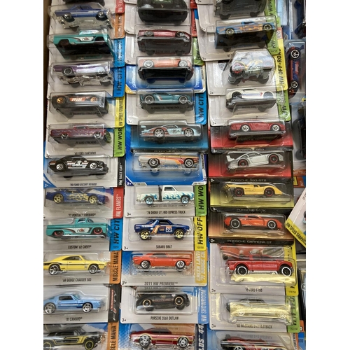 475 - 122 boxed Hot Wheels diecast model vehicles