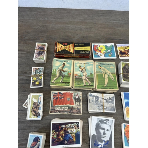 521 - A quantity of vintage collector's cards to include The Western Story, A&BC, Weetabix Ltd., Brooke Bo... 