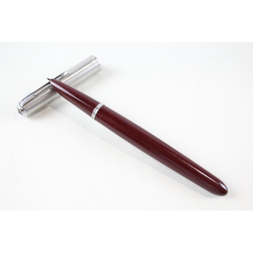 2262 - A vintage Parker 51 burgundy fountain pen