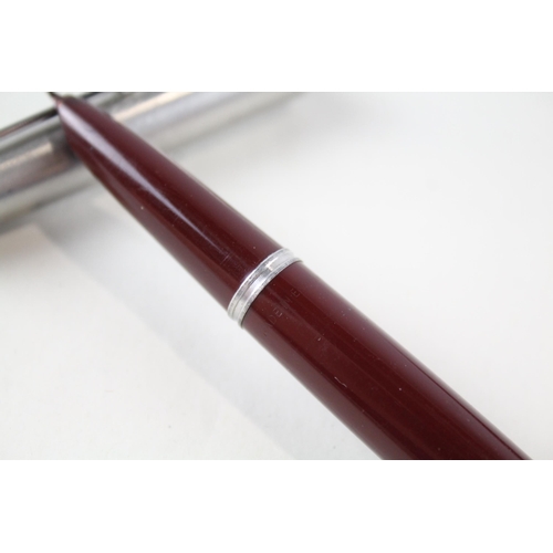 2262 - A vintage Parker 51 burgundy fountain pen