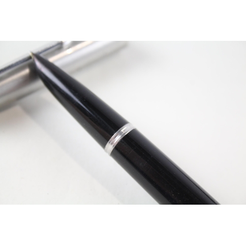 2263 - A vintage Parker 51 black fountain pen