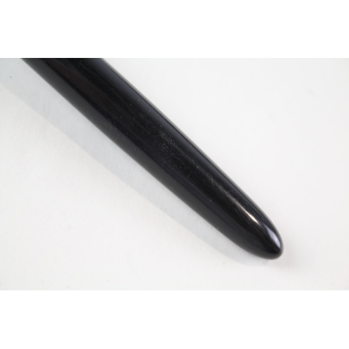 2263 - A vintage Parker 51 black fountain pen