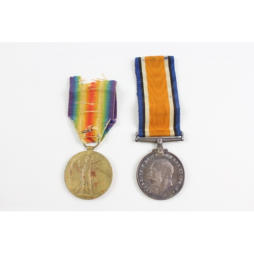 2286 - A WWI British medal pair presented to 42492 Pte. W. Chappell Hamps. Regt.