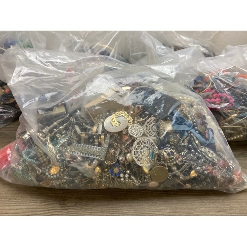 517A - Approx. 20kg of costume jewellery