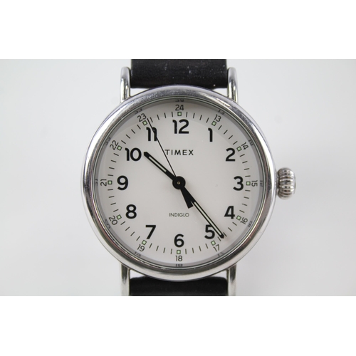 2189 - A Timex Indiglo quartz men's wristwatch