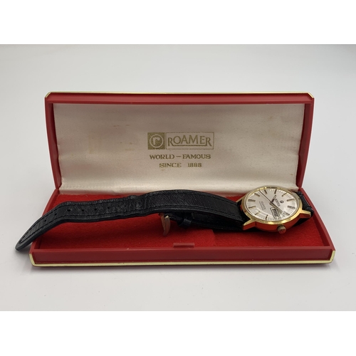 2166 - A boxed Roamer Searock automatic men's wristwatch