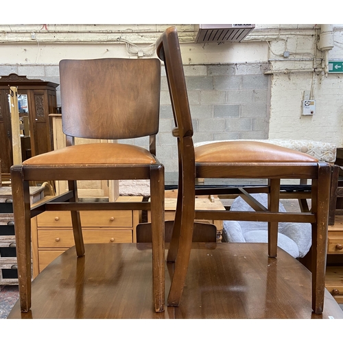 115 - A mid 20th century Art Deco style walnut twin pedestal extending dining table and four chairs - tabl... 