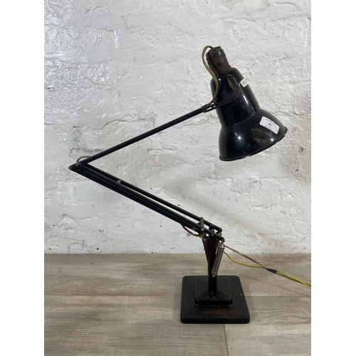 43 - A mid 20th century Herbert Terry & Sons Ltd Anglepoise two step desk lamp - approx. 80cm high