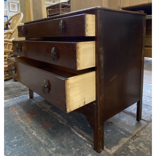 60 - A mid 20th century oak chest of drawers - approx. 75cm high x 91cm wide x 47cm deep