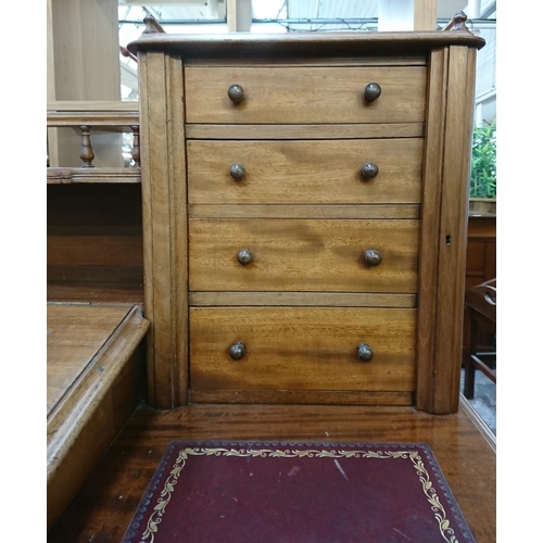 164 - A Victorian mahogany and red leather Dickens desk - approx. 119cm high x 150cm wide x 75cm deep