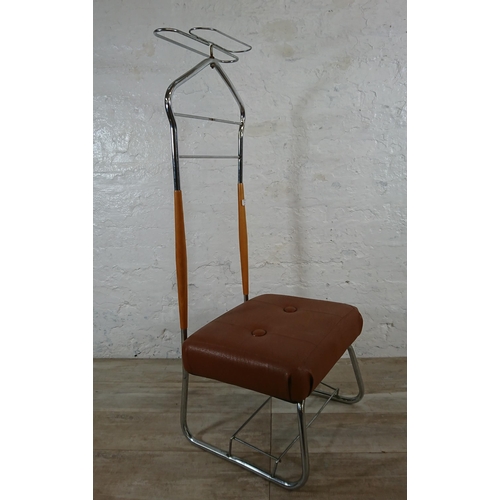 170 - A mid 20th century RelaxSit chrome plated and beech valet stand with brown vinyl seat