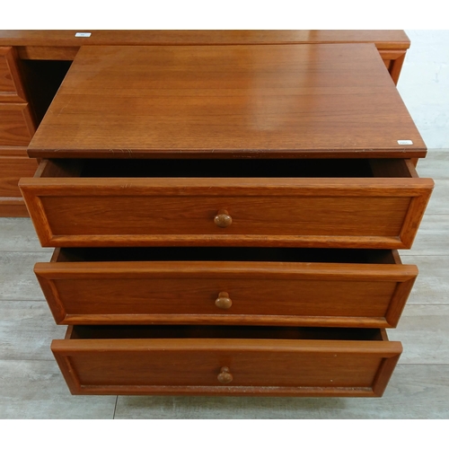 202 - Two pieces of G Plan teak furniture, one chest of drawers - approx. 68cm high x 75cm wide x 45cm dee... 