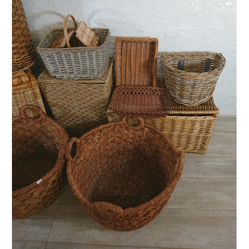 224 - Eleven various wicker baskets