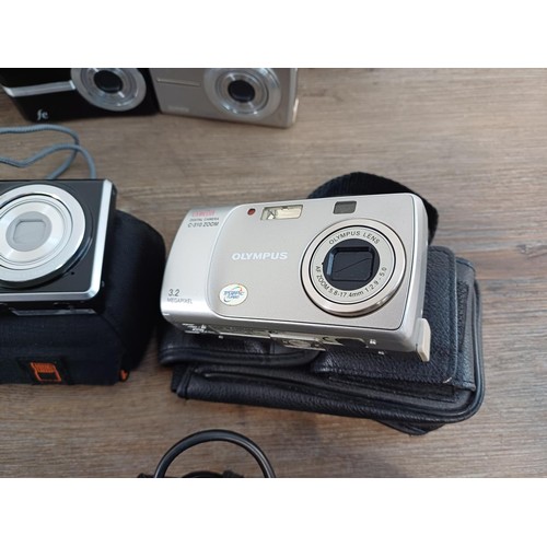 657 - A collection of Olympus compact digital cameras to include µ[mju:] 700 all-weather 7.1mp, µ[mju:] 30... 