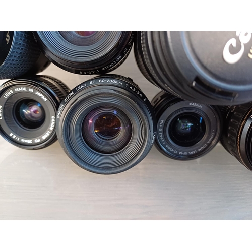 698 - A collection of Canon lenses