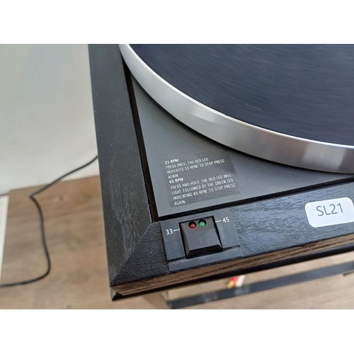 731 - A Linn Axis two-speed turntable fitted with Linn Basik Plus tonearm and K5 cartridge on Sound Organi... 