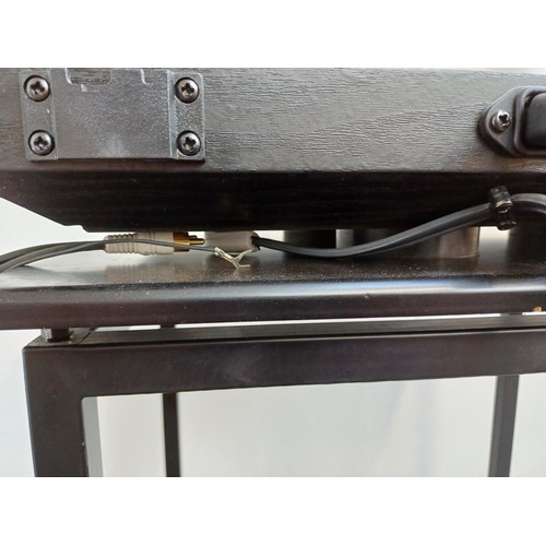 731 - A Linn Axis two-speed turntable fitted with Linn Basik Plus tonearm and K5 cartridge on Sound Organi... 