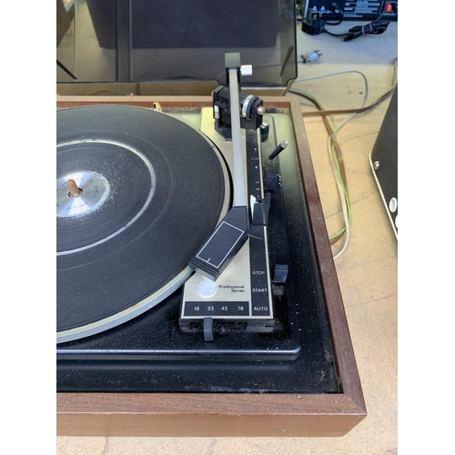 760 - A BSR McDonald MP60 four-speed turntable